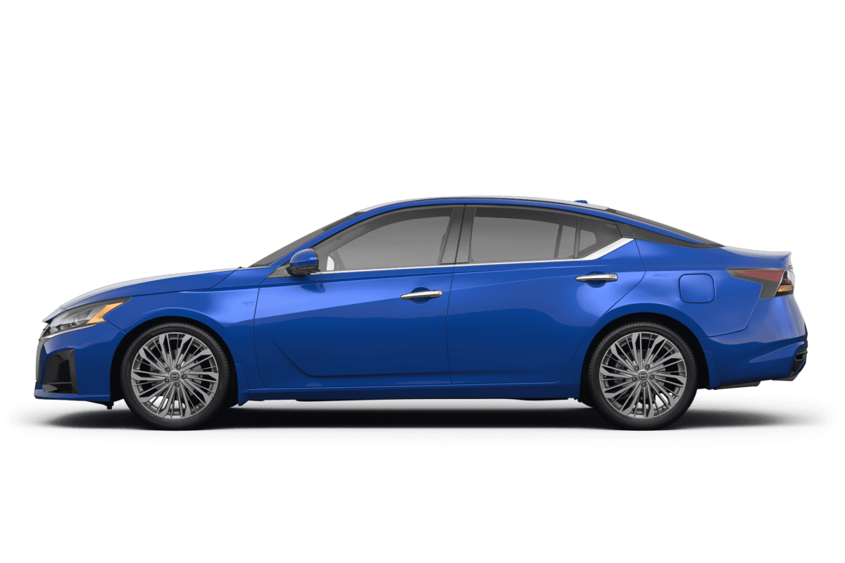 Nissan Altima  - Side view
